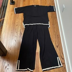 Amazon set black and white